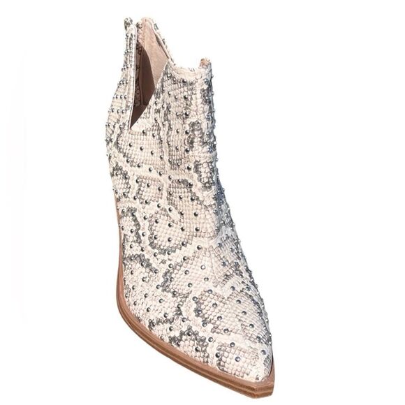 Steve Madden Animal Print Pointed Toe Ankle Boots Back Zipper Closure Size 8.5 - Picture 1 of 12